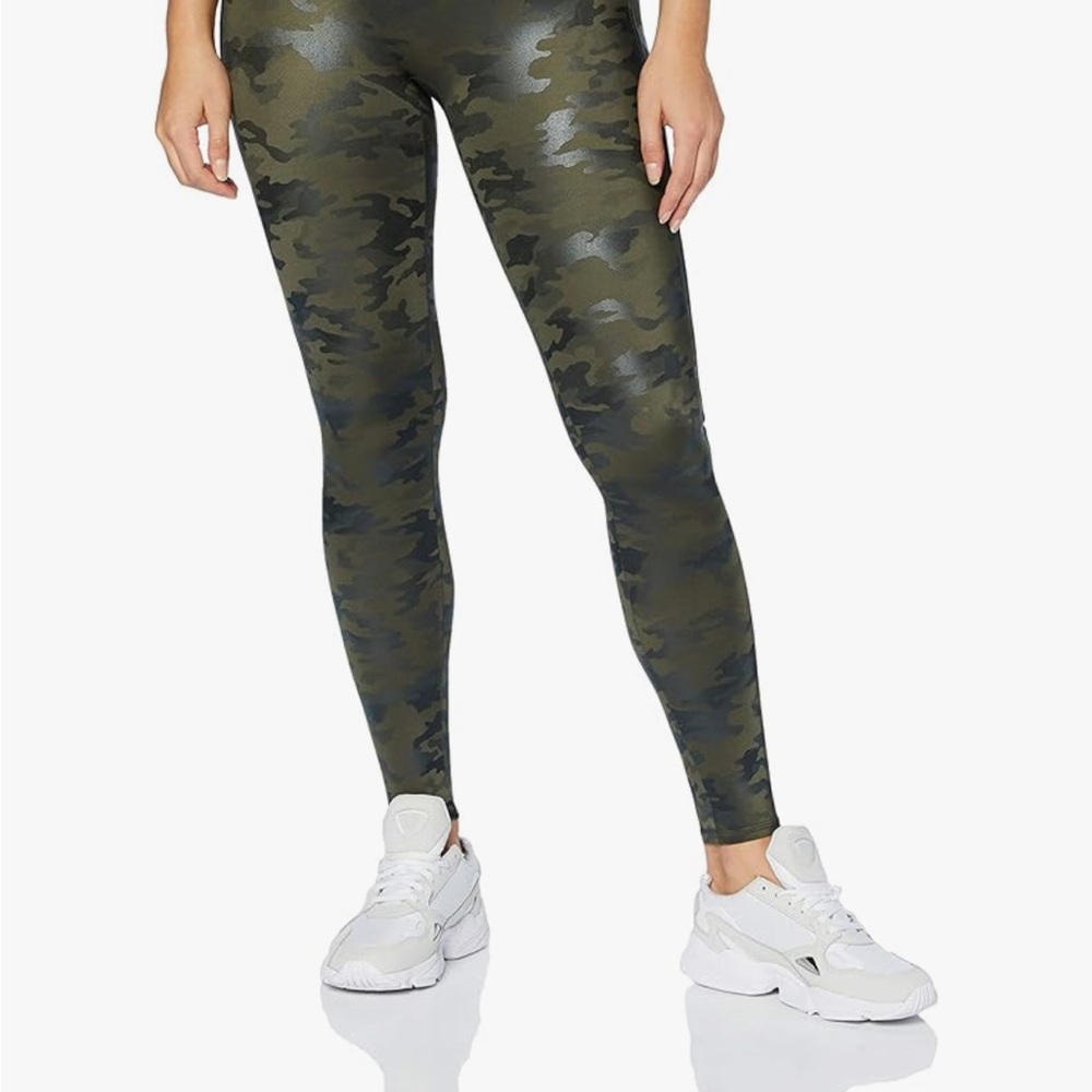 Spanx Women's Faux Leather Camo Leggings Camouflage High-Waisted Leggings Medium - Picture 4 of 9